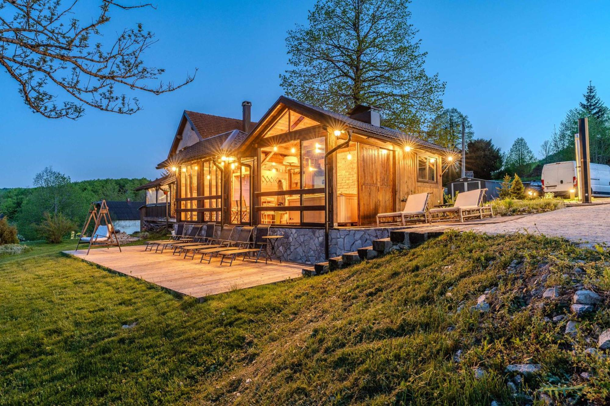 Отель Tesla'S Gastro House Plitvice Плитвицкие озёра Экстерьер фото