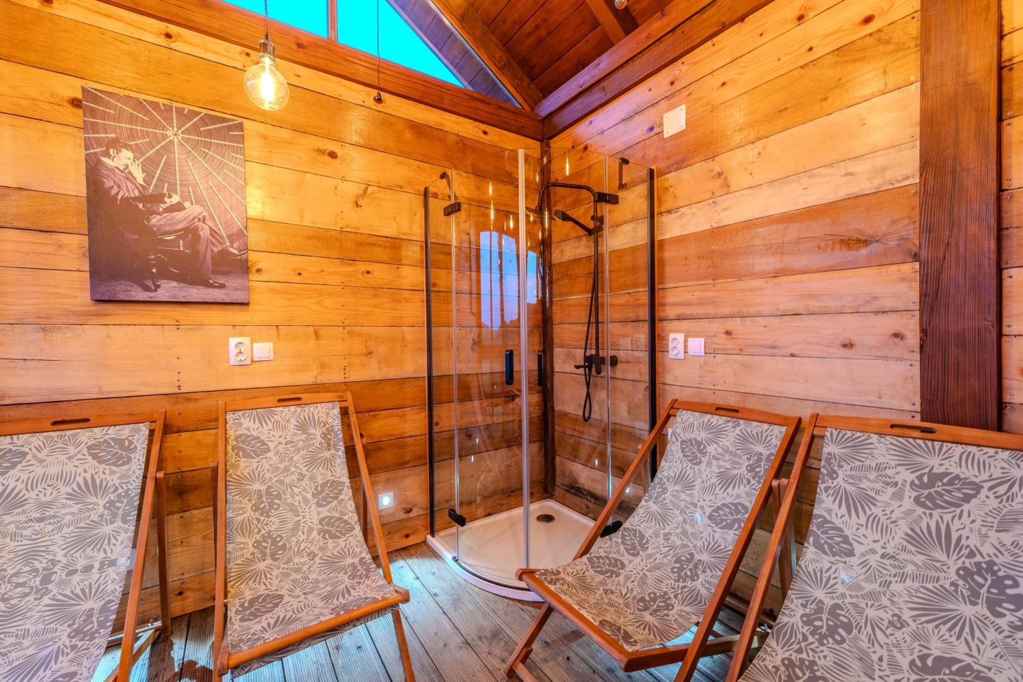 Отель Tesla'S Gastro House Plitvice Плитвицкие озёра Экстерьер фото