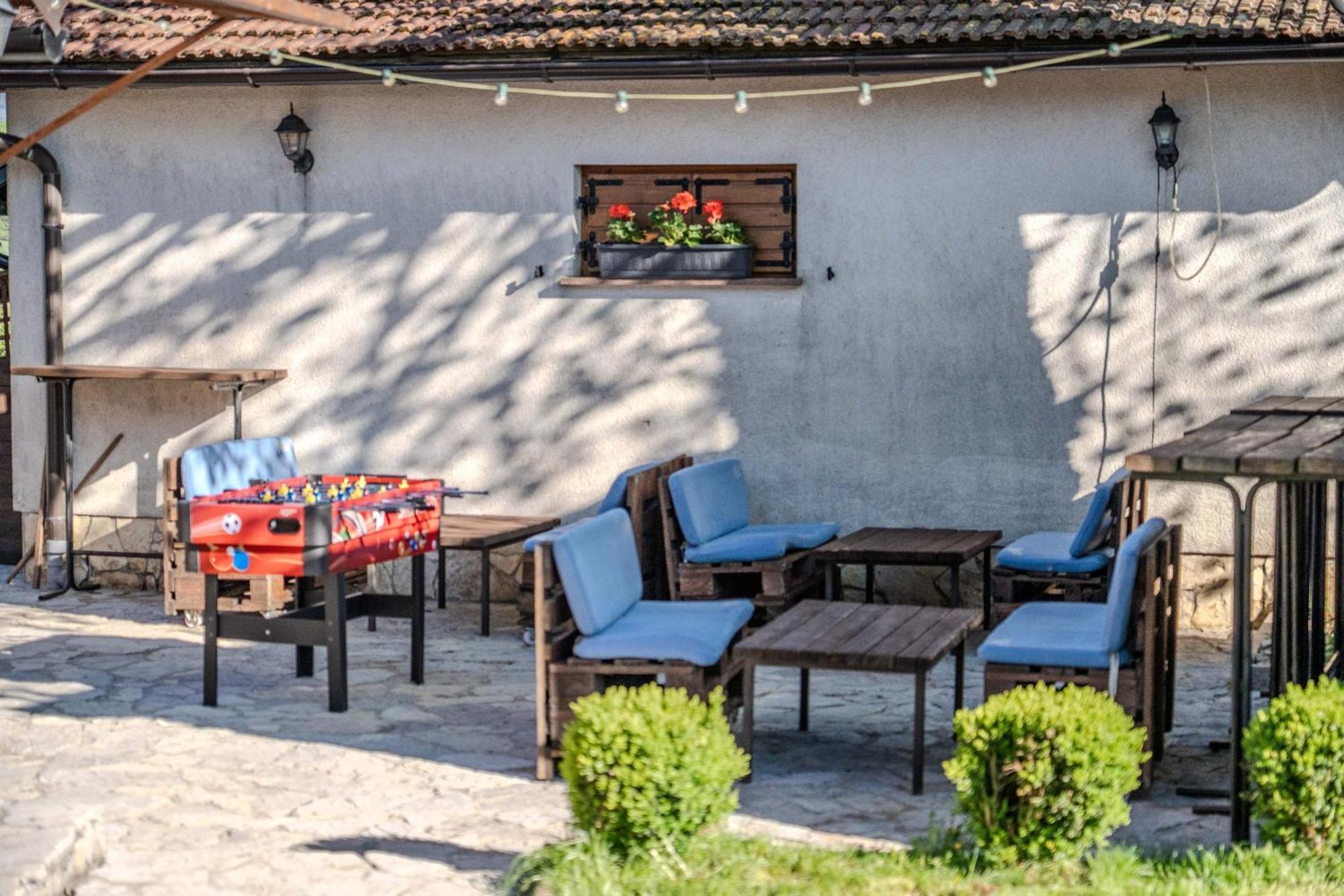 Отель Tesla'S Gastro House Plitvice Плитвицкие озёра Экстерьер фото