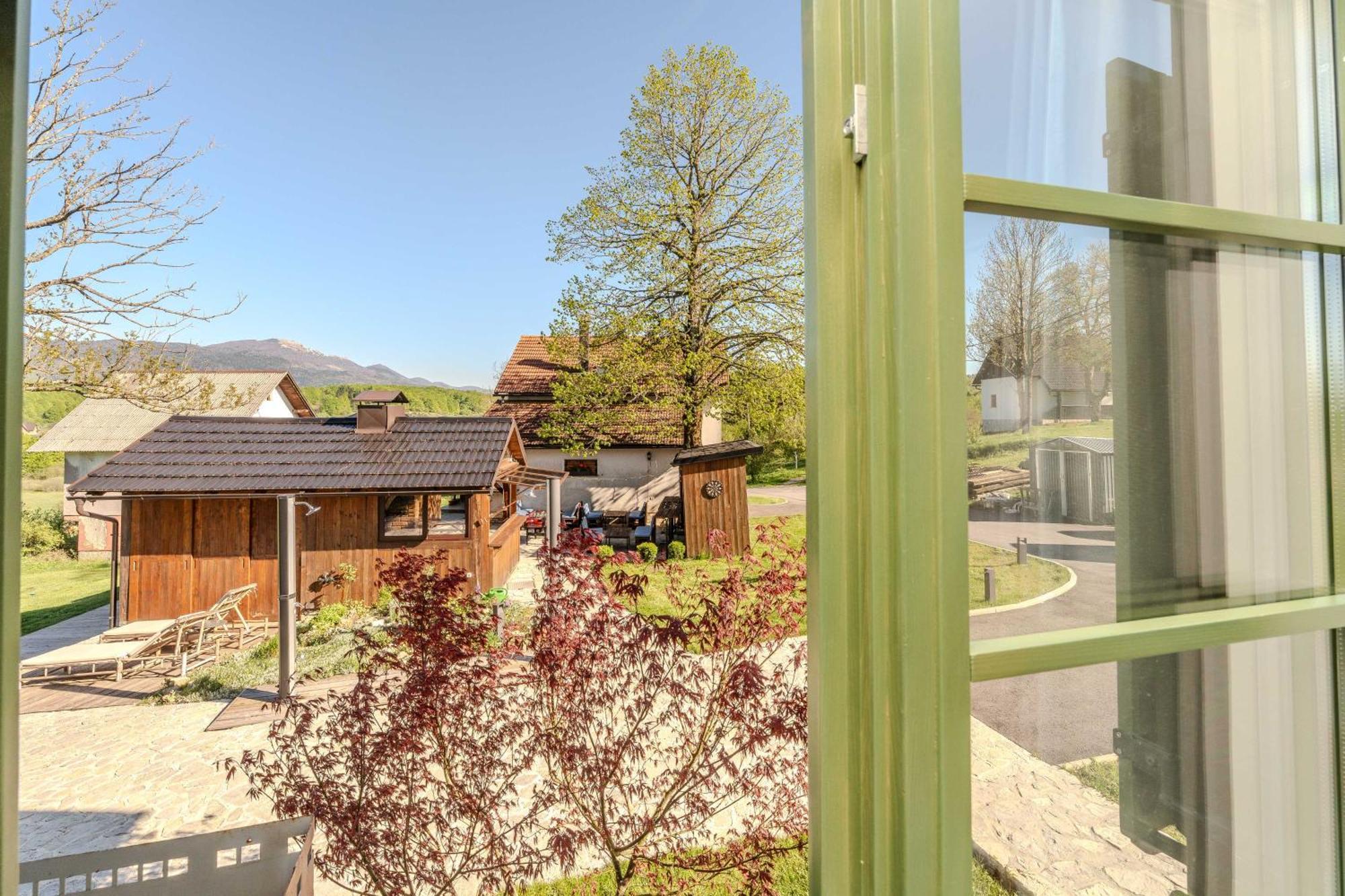 Отель Tesla'S Gastro House Plitvice Плитвицкие озёра Экстерьер фото