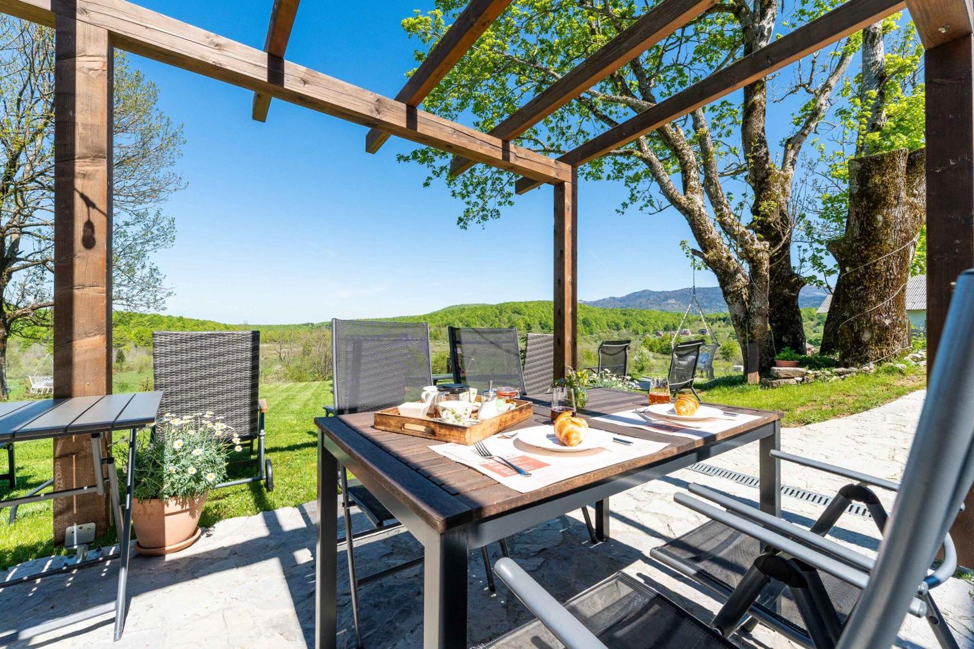 Отель Tesla'S Gastro House Plitvice Плитвицкие озёра Экстерьер фото