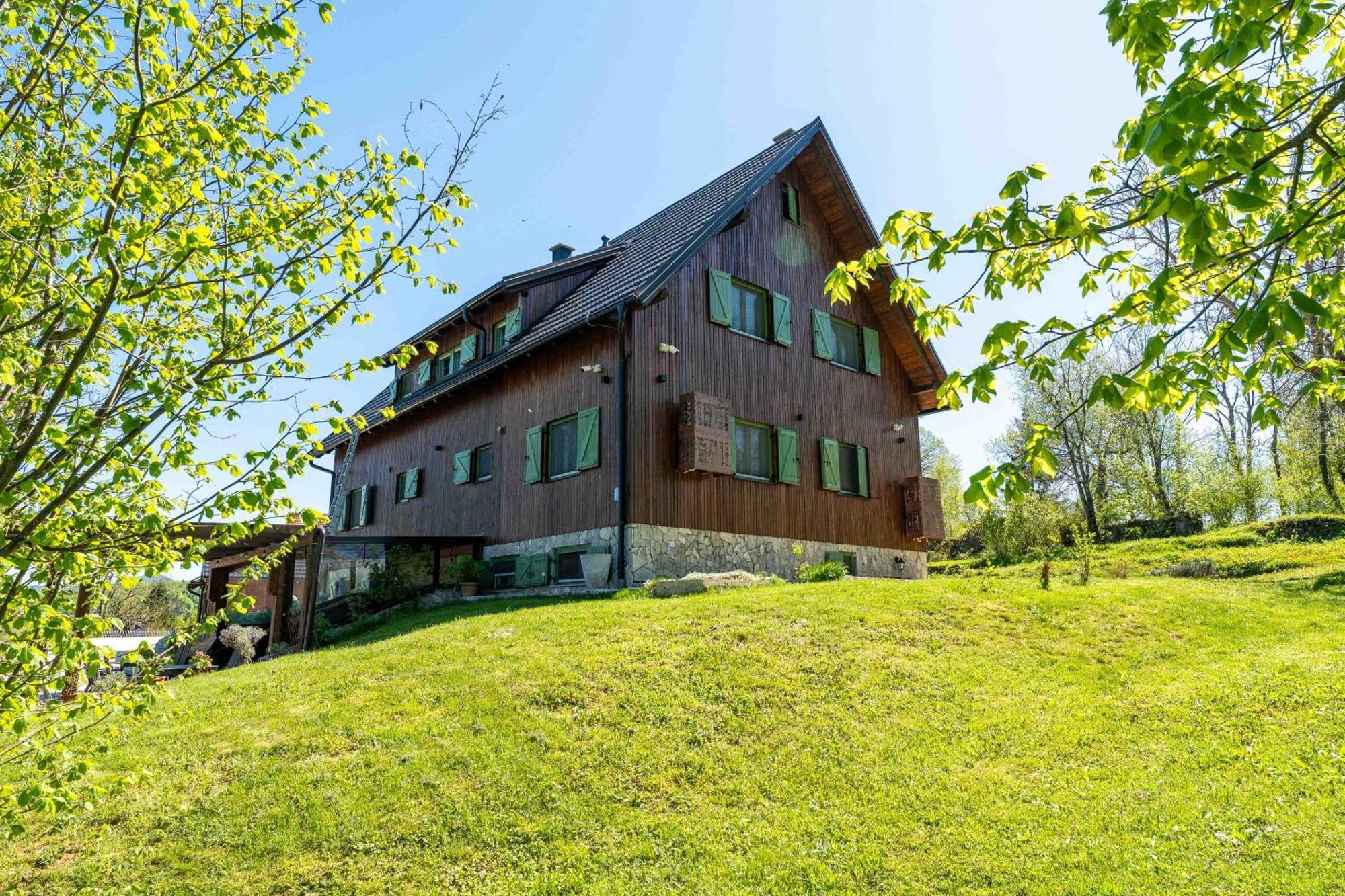 Отель Tesla'S Gastro House Plitvice Плитвицкие озёра Экстерьер фото